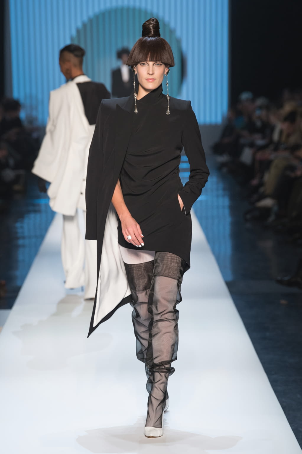 Fashion Week Paris Spring/Summer 2018 look 9 de la collection Jean Paul Gaultier couture