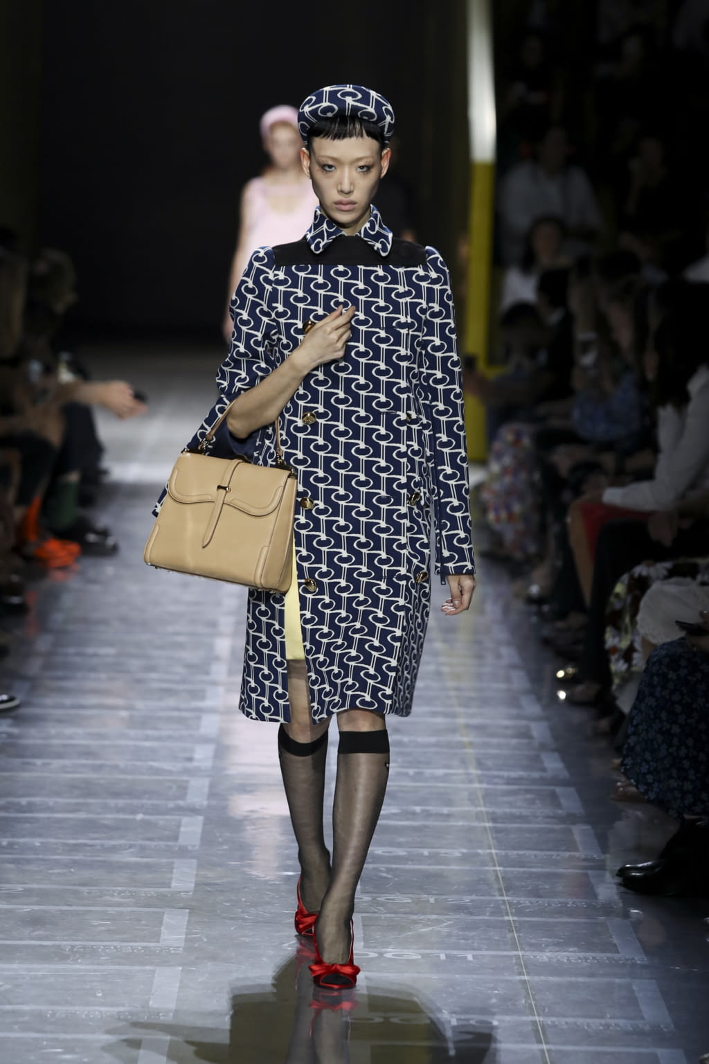 Fashion Week Milan Spring/Summer 2019 look 9 de la collection Prada womenswear