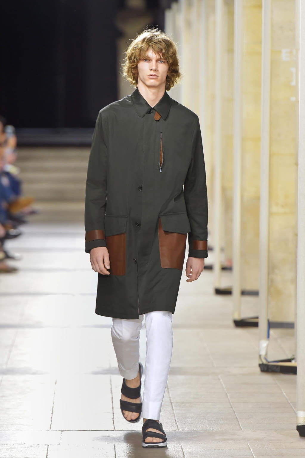 Fashion Week Paris Spring/Summer 2017 look 9 from the Hermès collection menswear