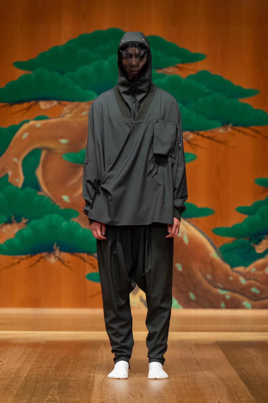 Fashion Week Paris Spring/Summer 2021 look 1 from the Yoshio Kubo collection menswear