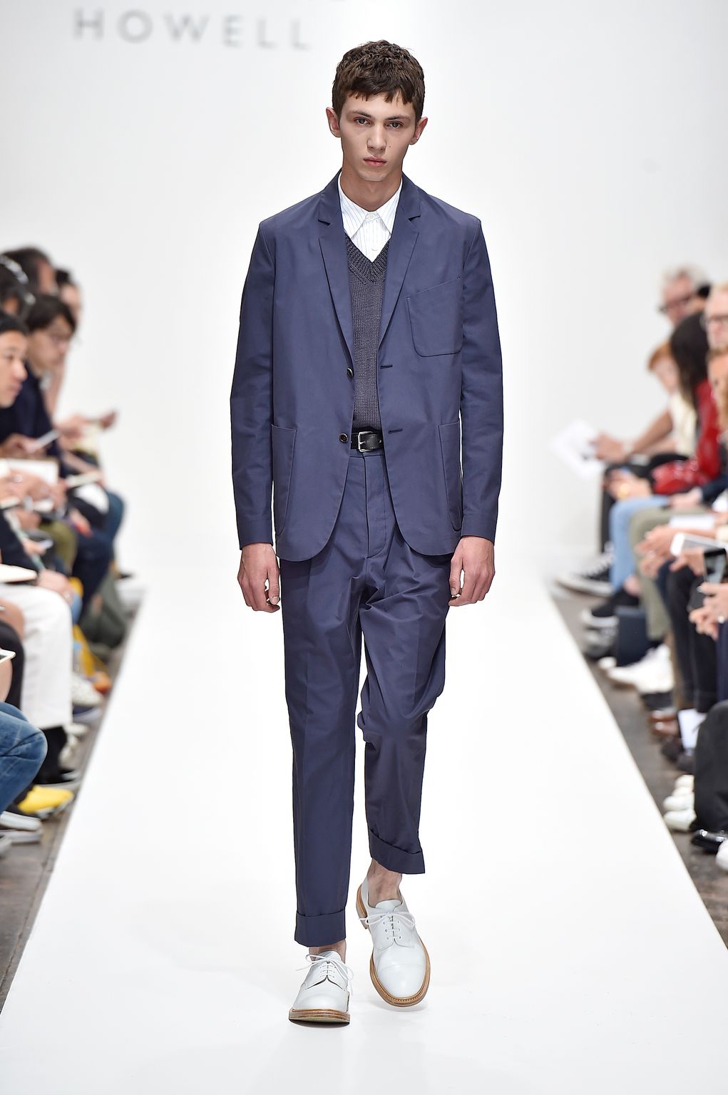 Fashion Week London Spring/Summer 2017 look 1 from the Margaret Howell collection menswear