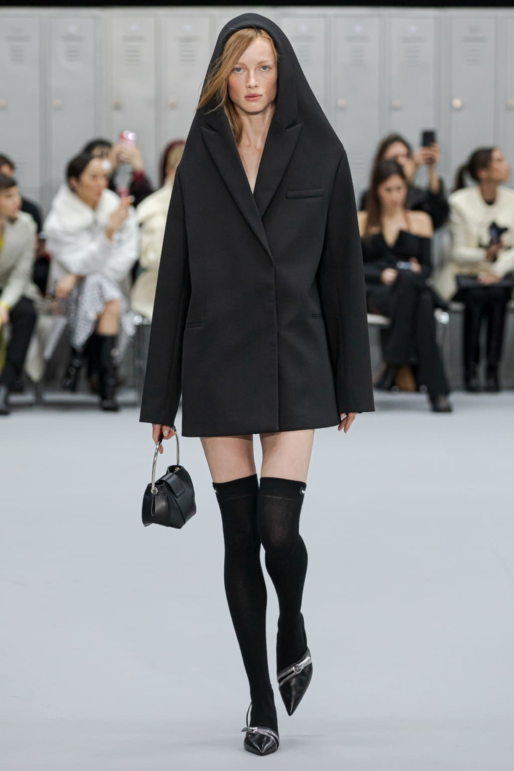 Fashion Week Paris Fall/Winter 2022 look 1 from the Coperni collection womenswear