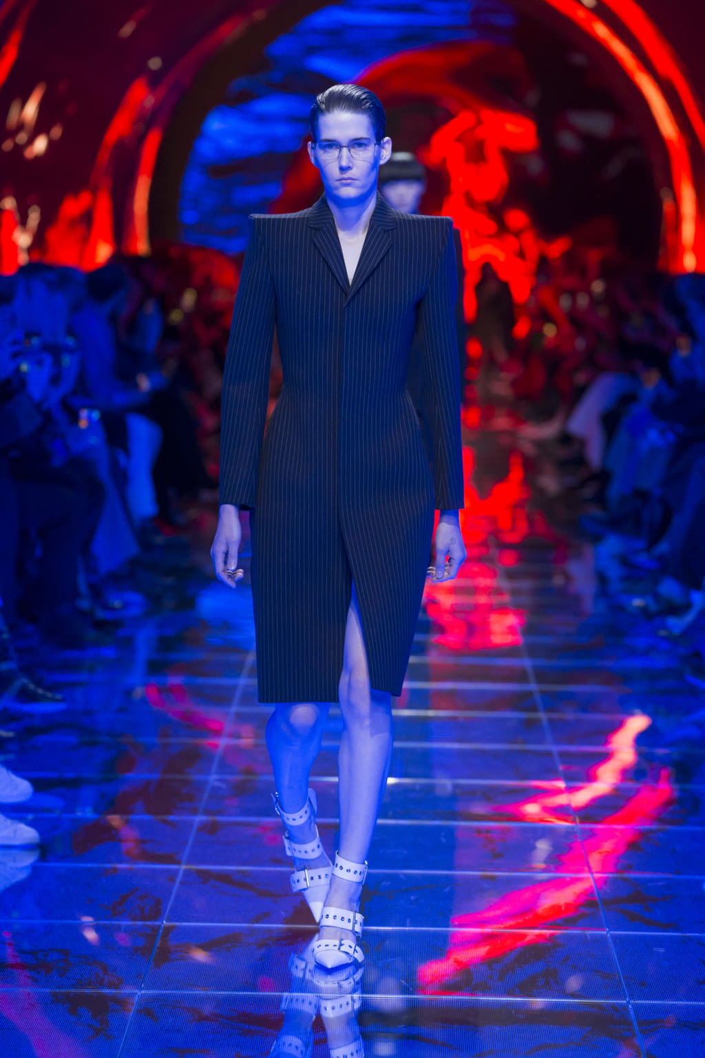 Fashion Week Paris Spring/Summer 2019 look 1 de la collection Balenciaga womenswear