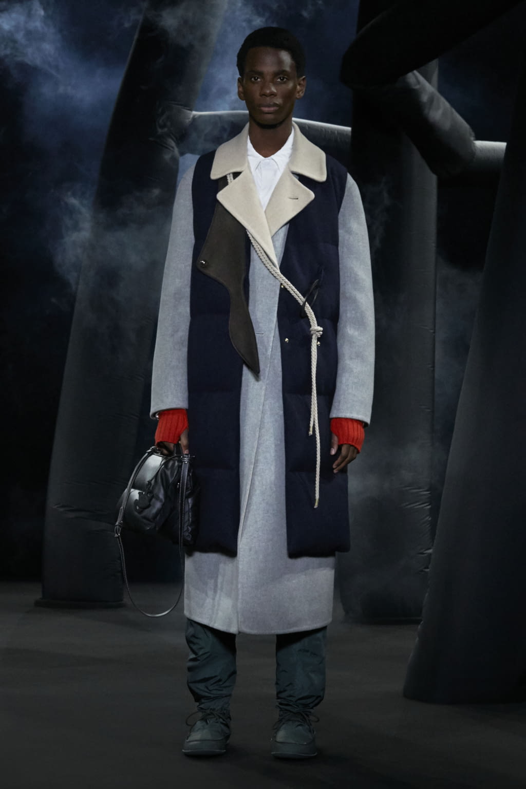 Fashion Week Milan Fall/Winter 2020 look 19 de la collection 1 Moncler JW Anderson womenswear