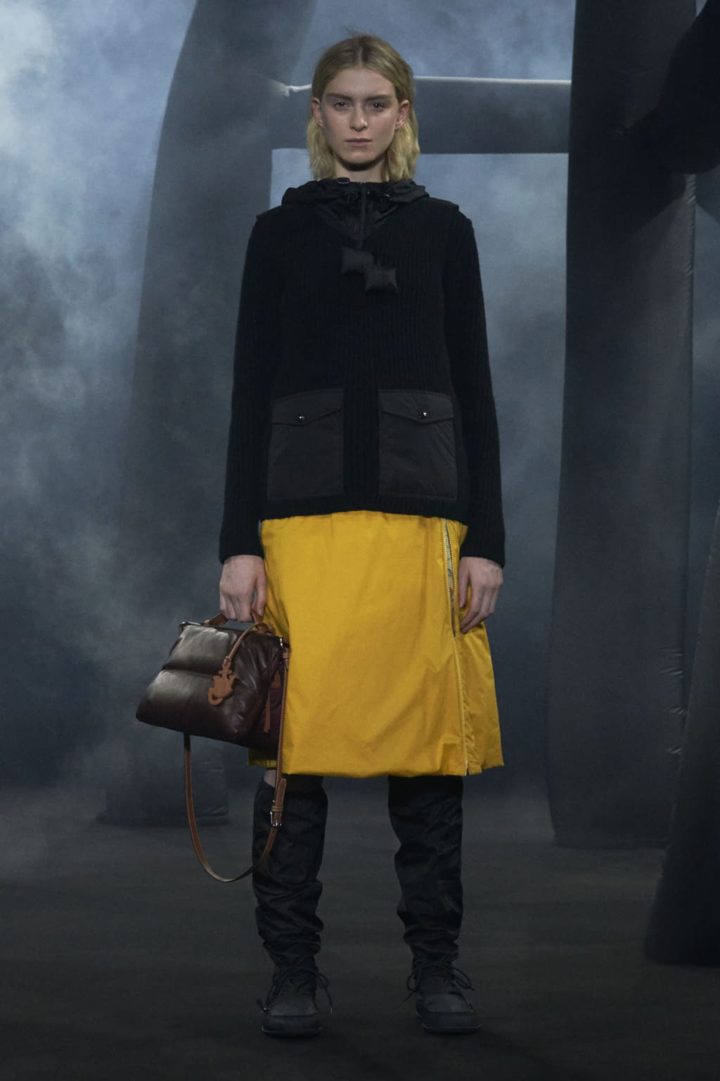 Fashion Week Milan Fall/Winter 2020 look 25 from the 1 Moncler JW Anderson collection womenswear