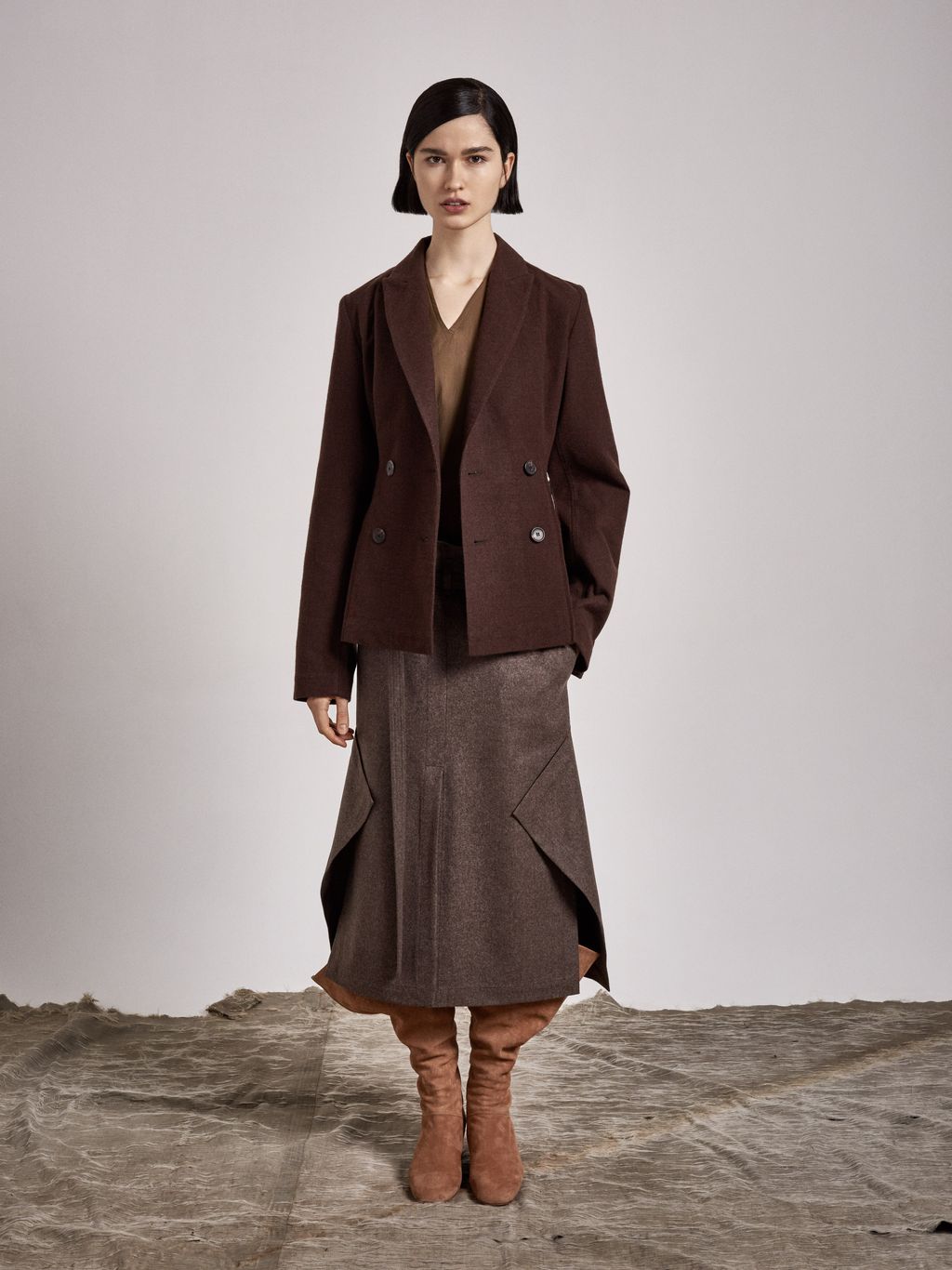 Fashion Week Paris Pre-Fall 2017 look 1 from the Nehera collection womenswear