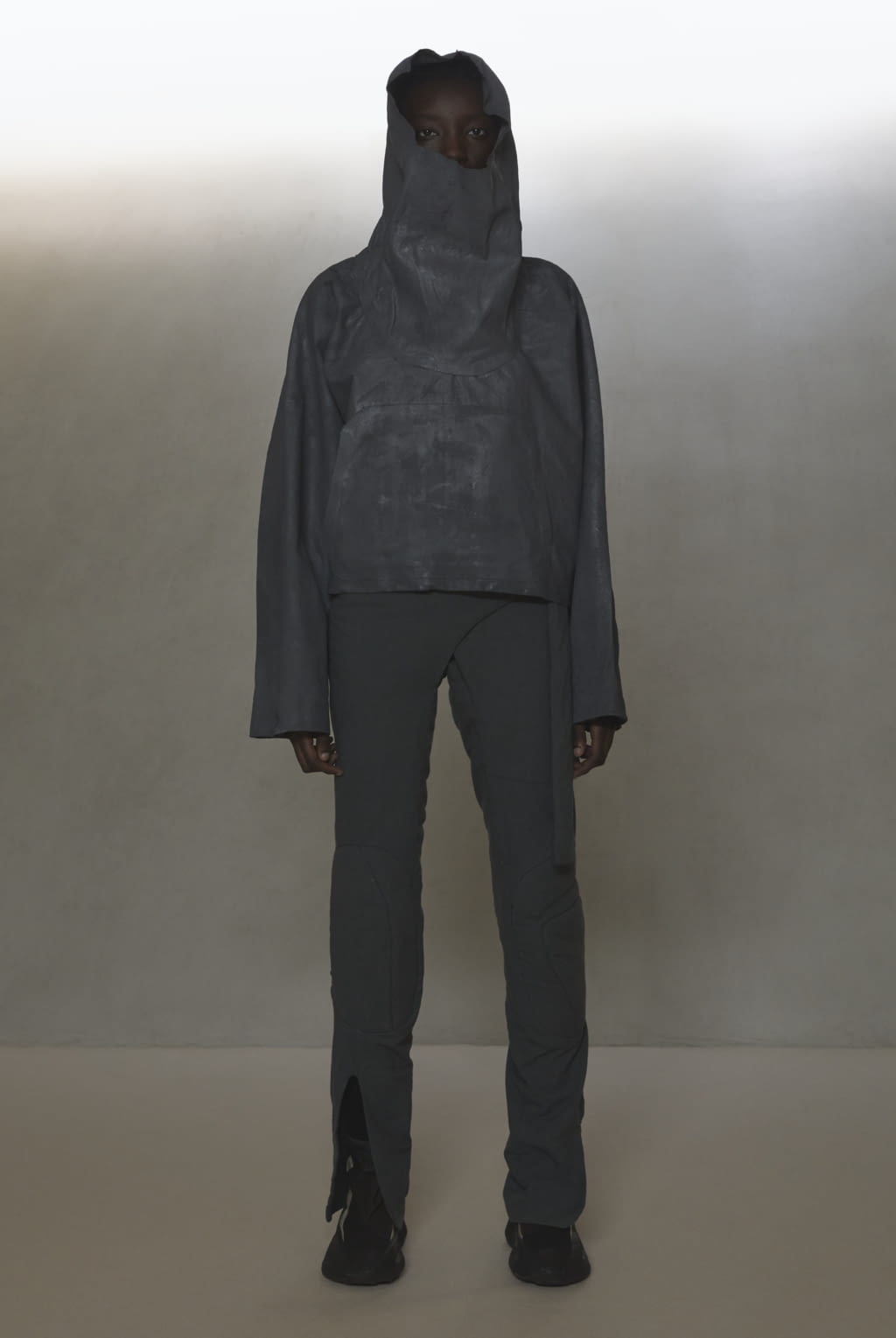 Fashion Week Paris Fall/Winter 2020 look 10 from the Yeezy collection womenswear