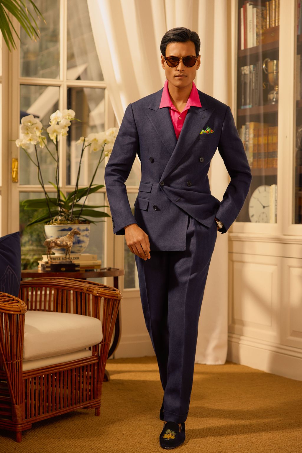 Fashion Week New York Fall/Winter 2024 look 10 from the Ralph Lauren Purple Label collection 男装