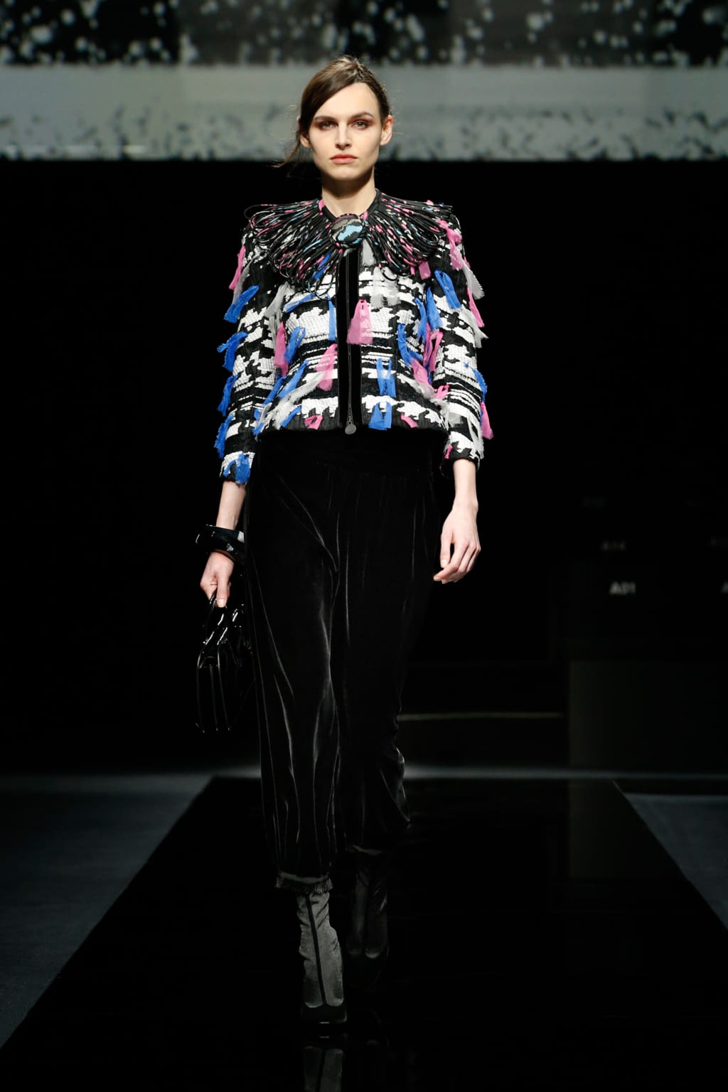 Fashion Week Milan Fall/Winter 2020 look 10 from the Giorgio Armani collection womenswear