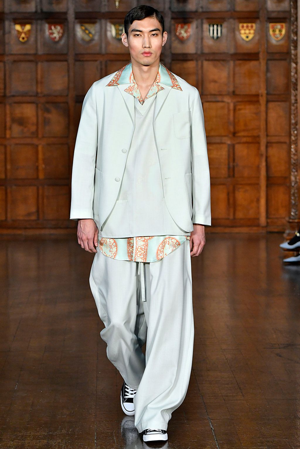 Fashion Week London Spring/Summer 2018 look 10 from the EDWARD CRUTCHLEY collection menswear