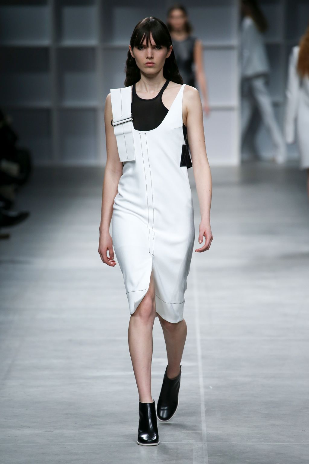 Fashion Week Milan Fall/Winter 2016 look 10 from the Aquilano Rimondi collection 女装