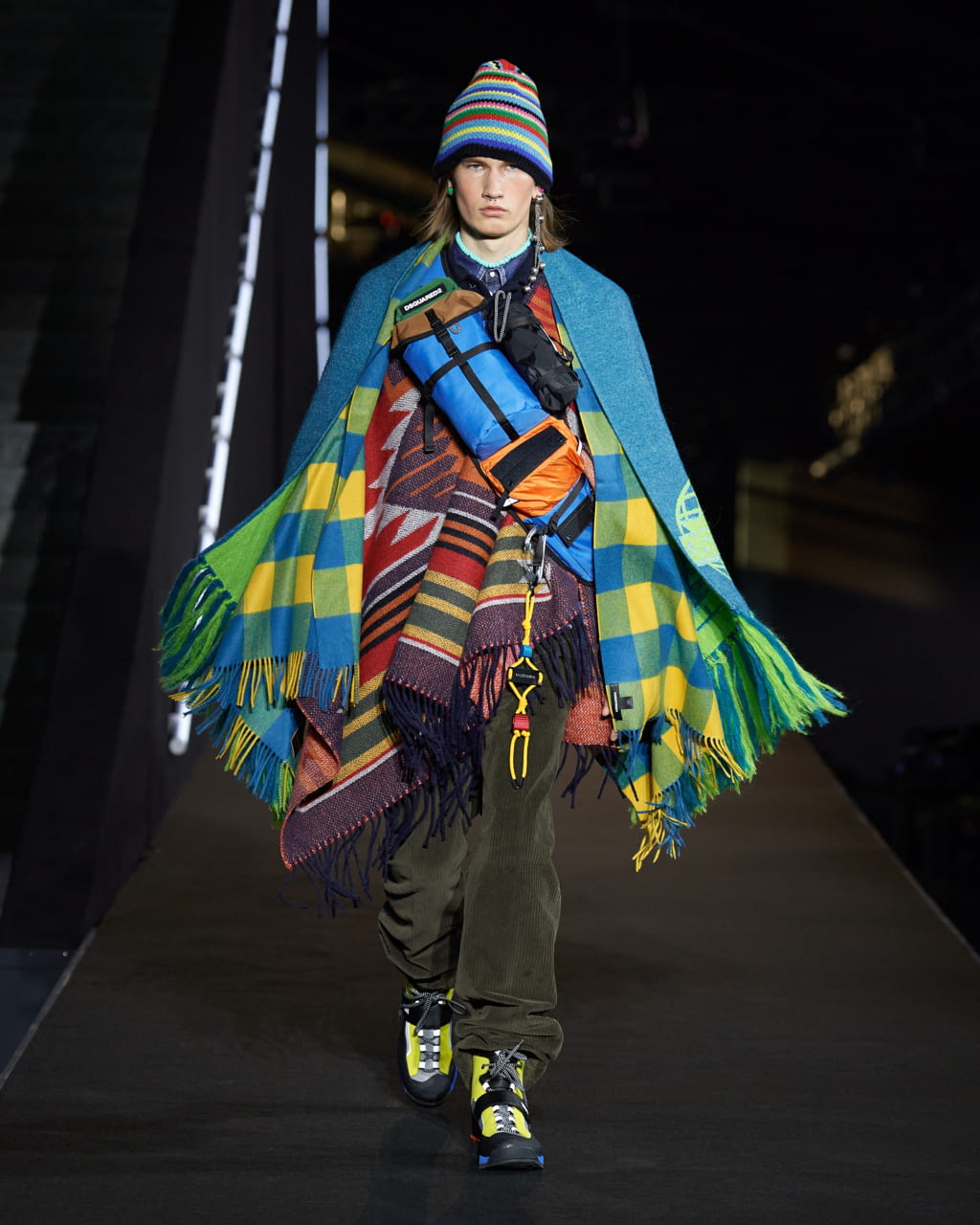 Fashion Week Milan Fall/Winter 2022 look 10 from the Dsquared2 collection menswear