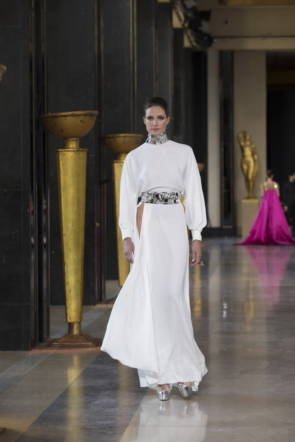 Fashion Week Paris Spring/Summer 2020 look 10 de la collection Stephane Rolland couture
