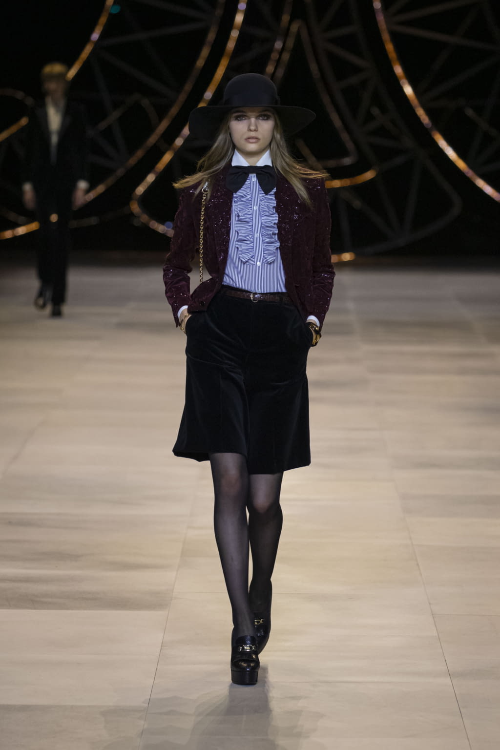 Fashion Week Paris Fall/Winter 2020 look 10 de la collection Celine womenswear
