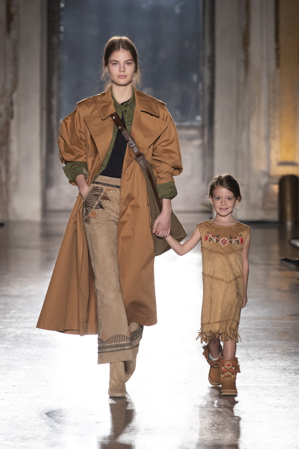 Fashion Week Milan Resort 2019 look 10 de la collection Alberta Ferretti womenswear