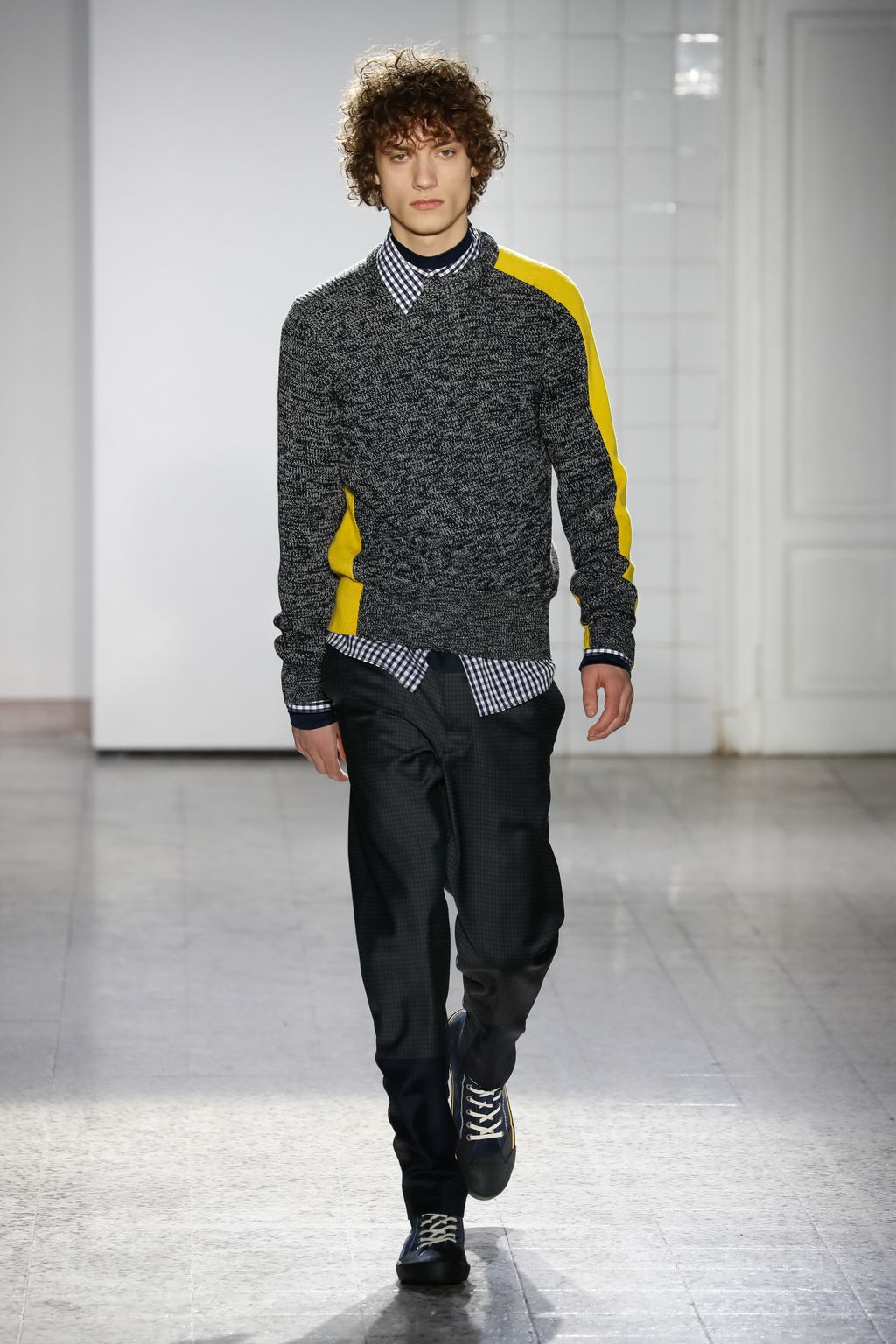 Fashion Week Milan Fall/Winter 2017 look 10 from the Cédric Charlier collection menswear