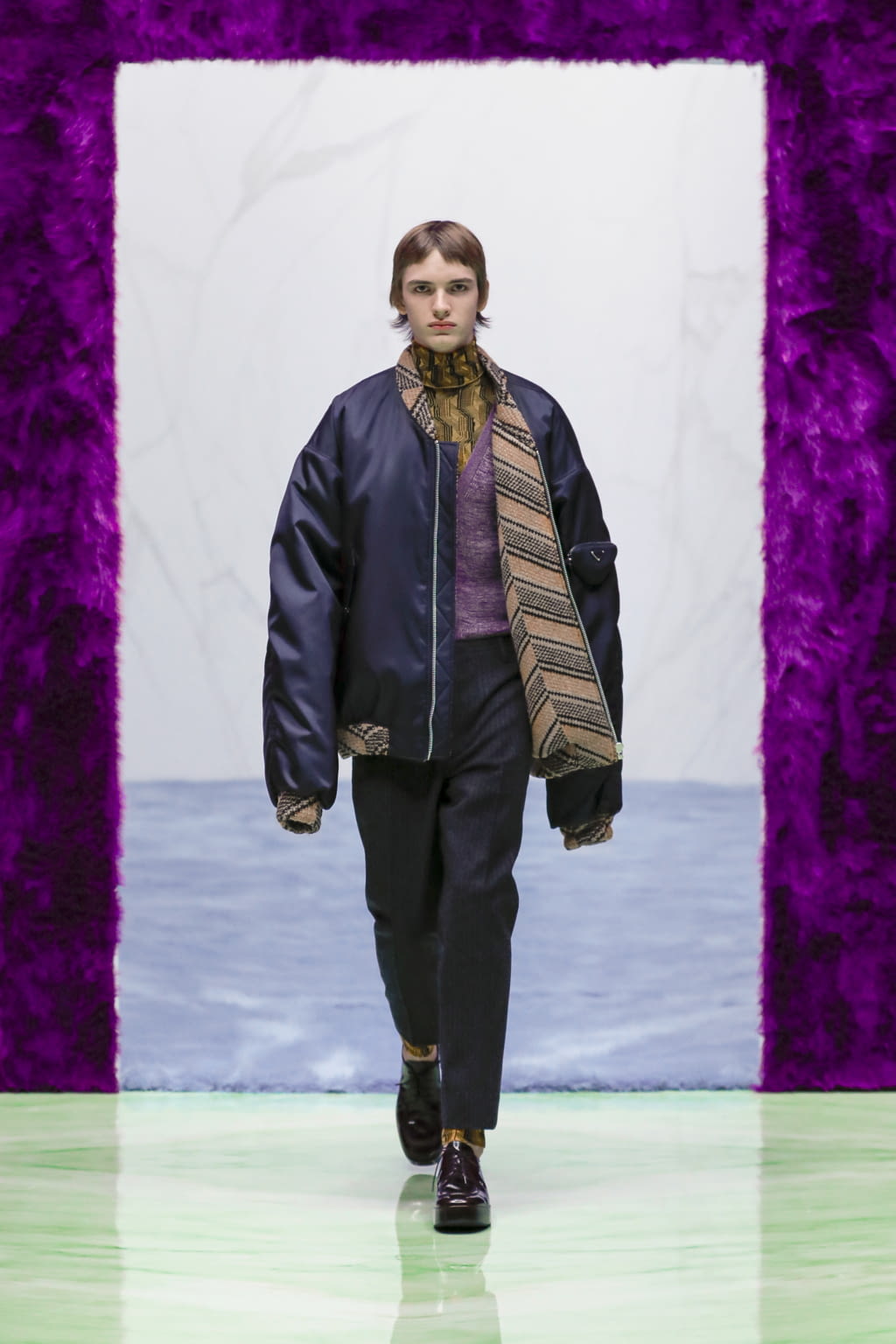 Fashion Week Milan Fall/Winter 2021 look 10 de la collection Prada menswear
