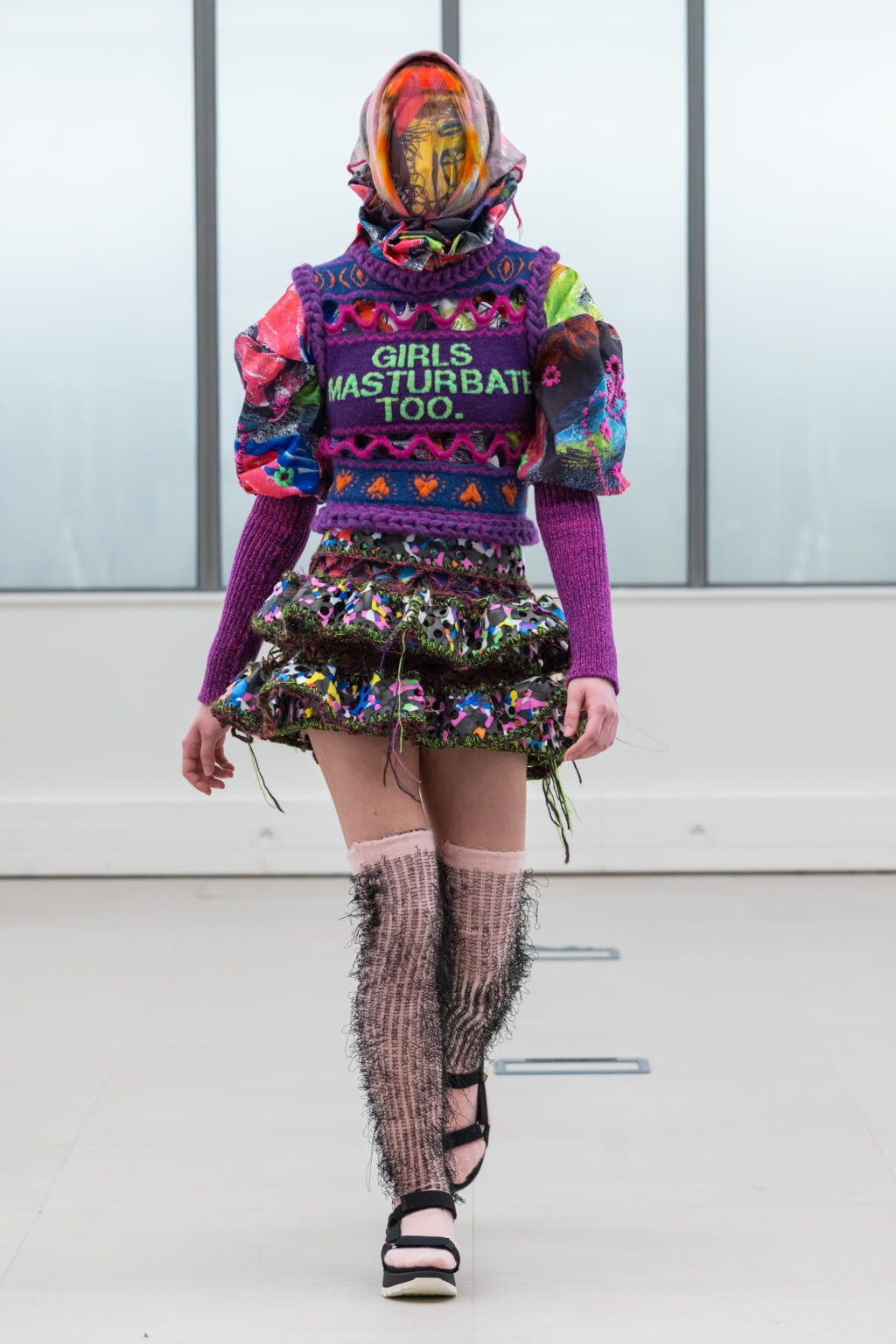 Fashion Week Paris Fall/Winter 2022 look 101 from the IFM PARIS collection womenswear