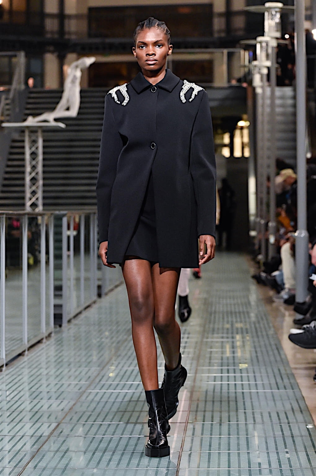 Fashion Week Paris Fall/Winter 2020 look 10 from the Alyx collection 女装