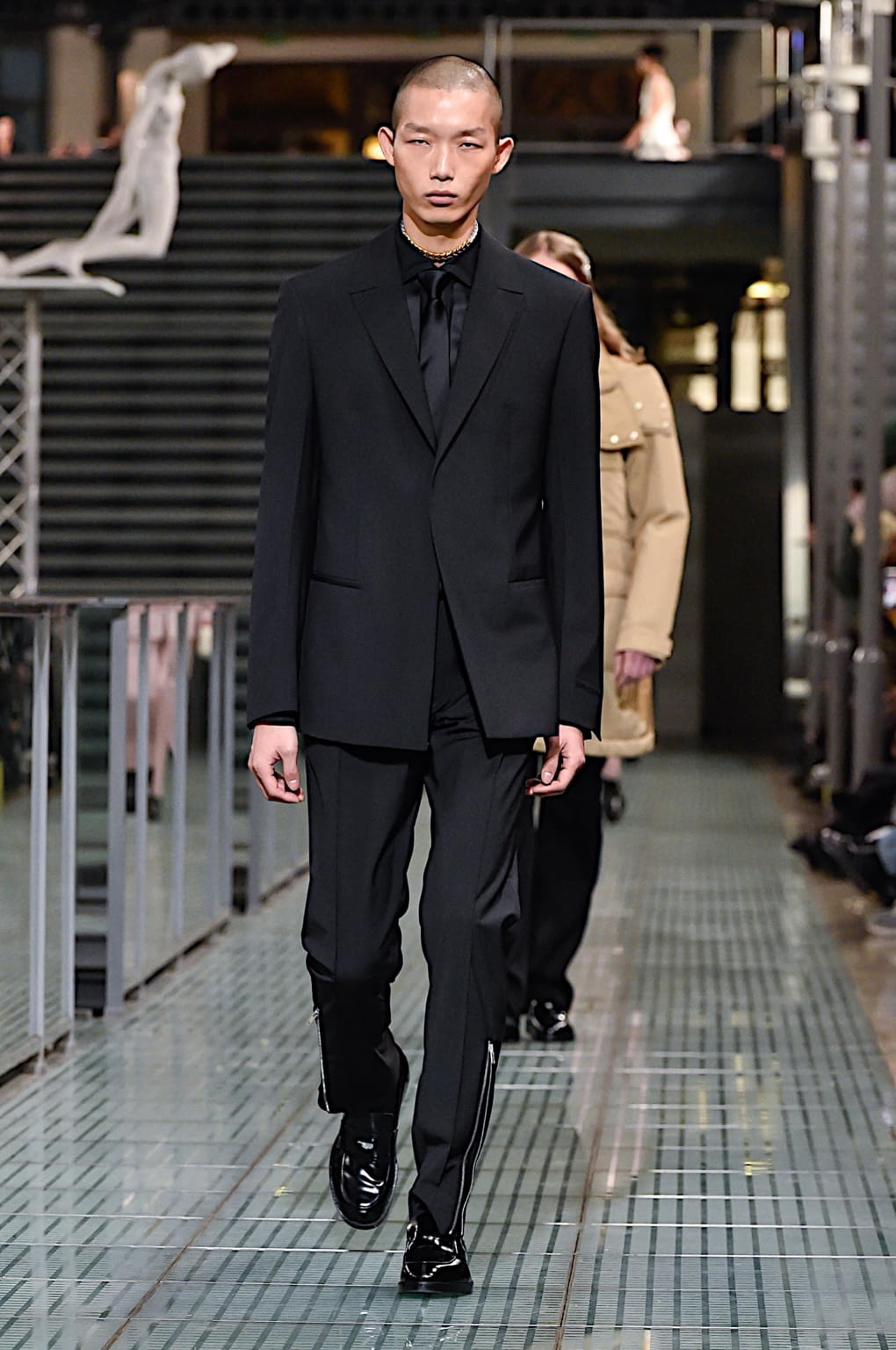Fashion Week Paris Fall/Winter 2020 look 18 from the Alyx collection 男装