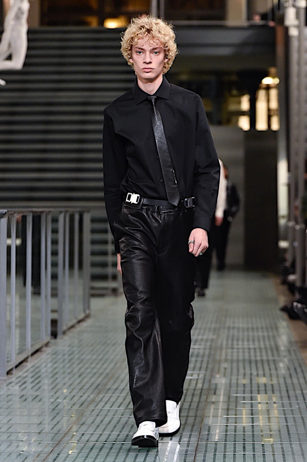 Fashion Week Paris Fall/Winter 2020 look 39 from the Alyx collection 男装