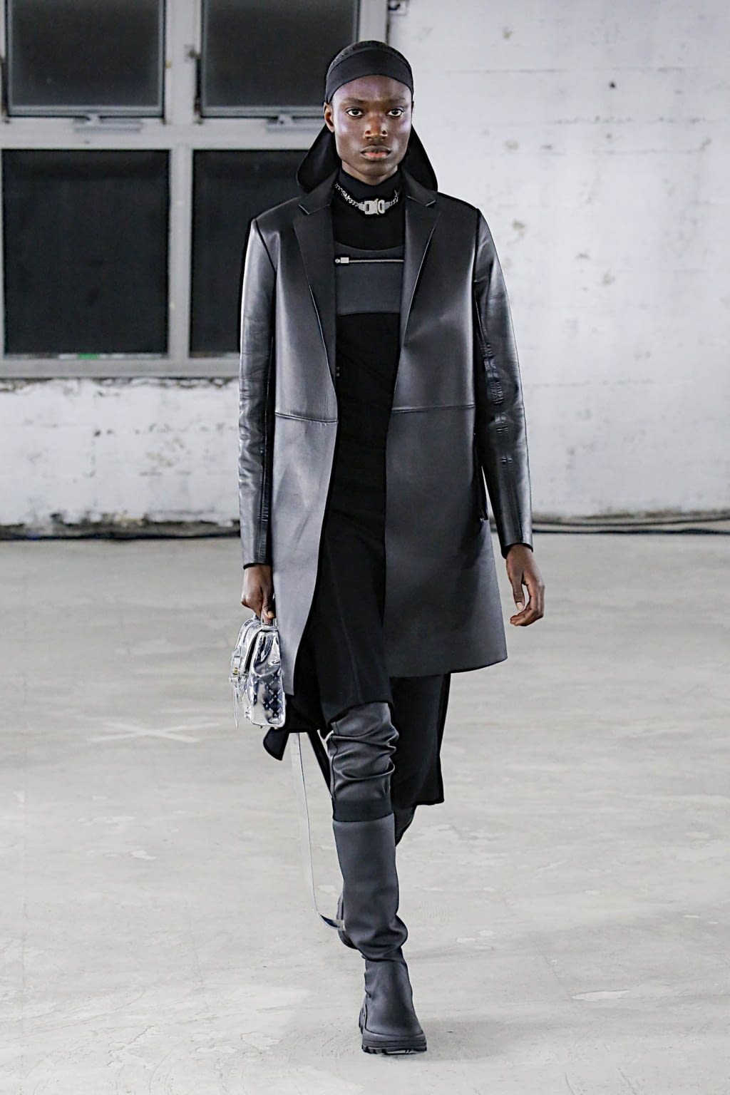 Fashion Week Paris Fall/Winter 2019 look 17 from the Alyx collection menswear