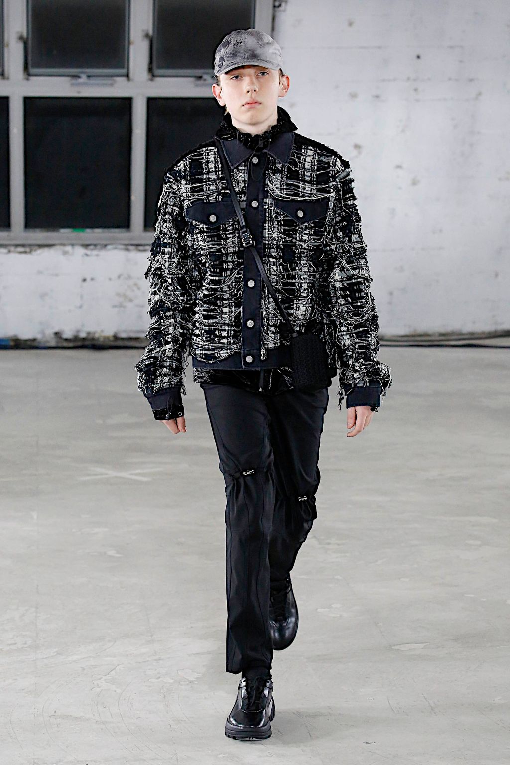 Fashion Week Paris Fall/Winter 2019 look 27 from the Alyx collection 男装
