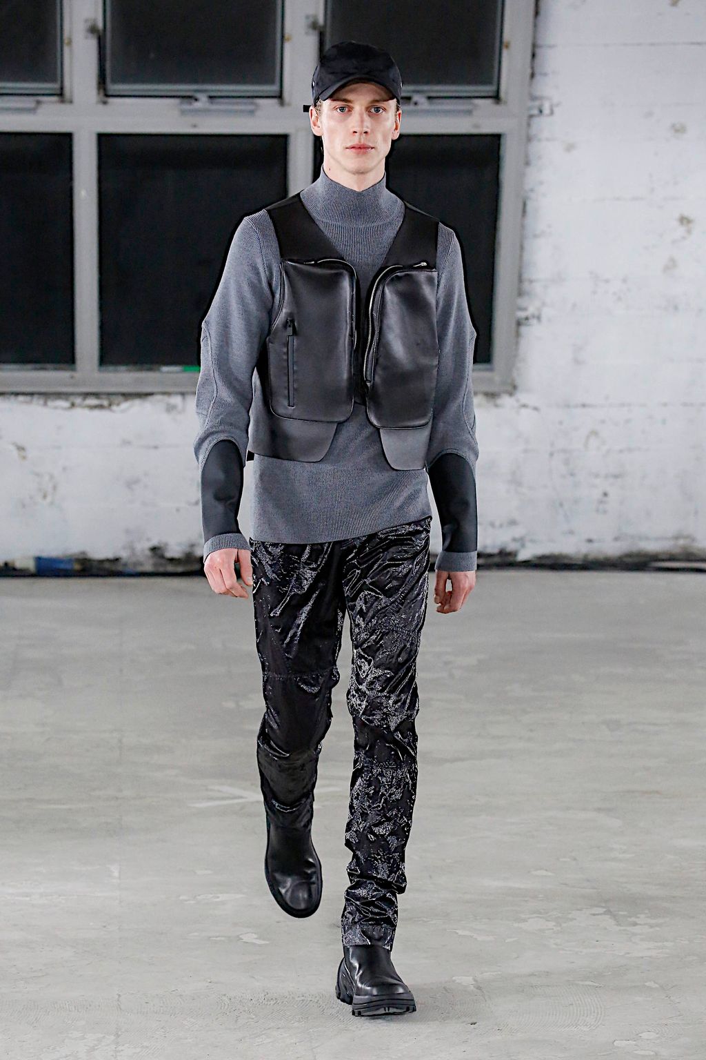 Fashion Week Paris Fall/Winter 2019 look 28 from the Alyx collection 男装