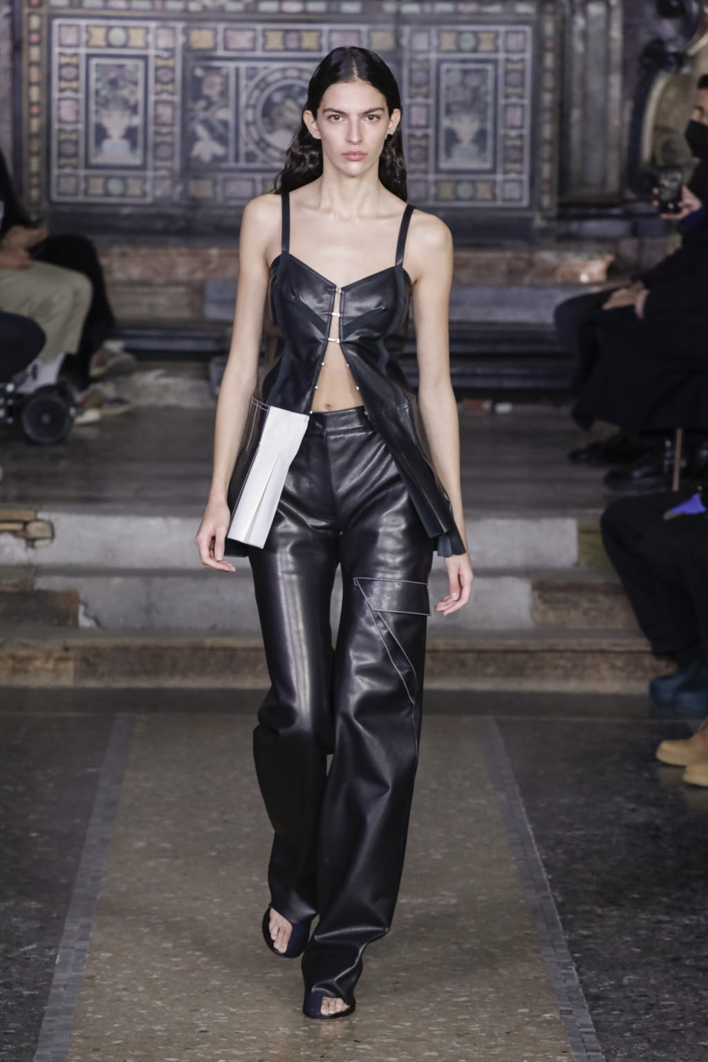 Fashion Week Milan Fall/Winter 2022 look 2 de la collection Alyx menswear