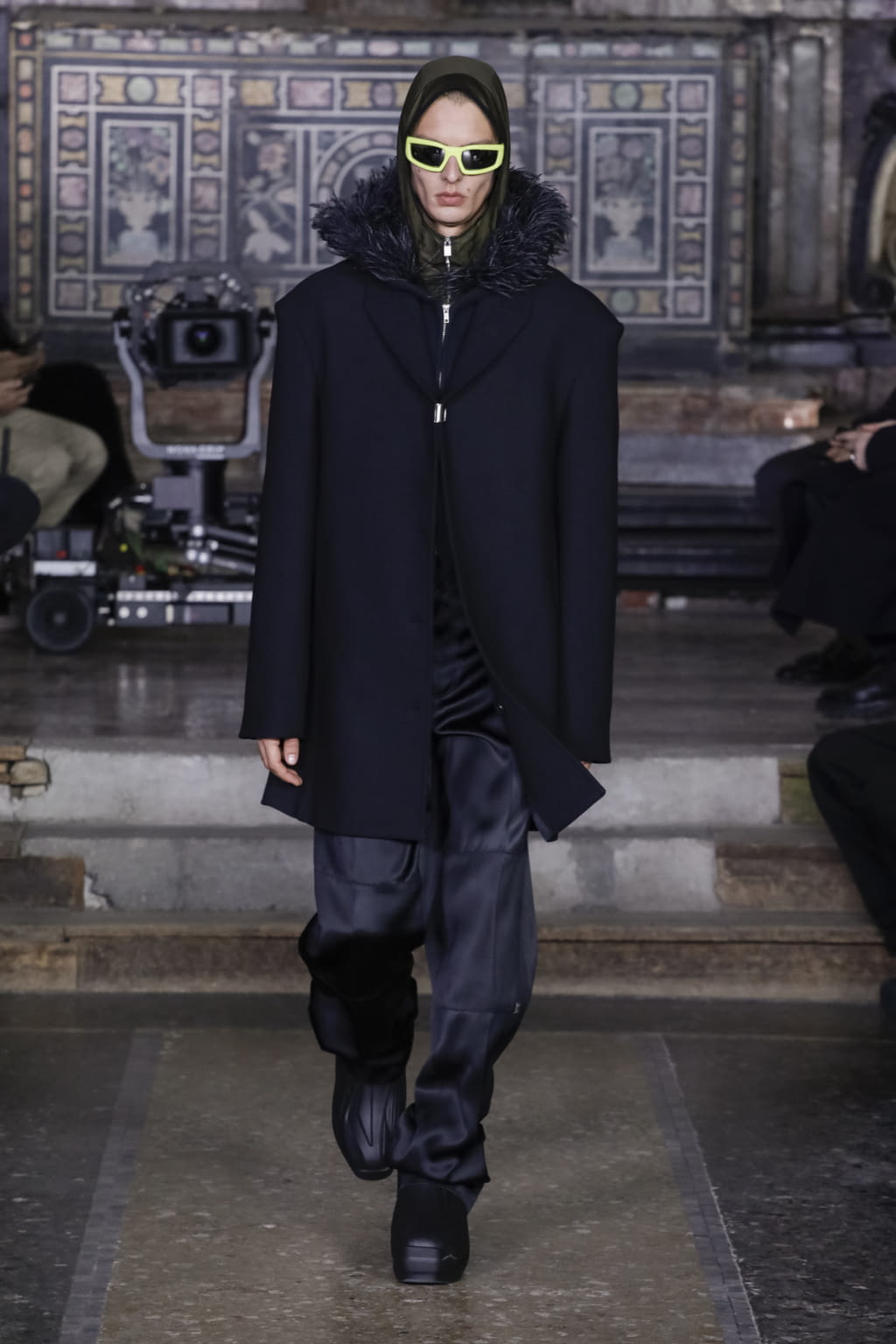 Fashion Week Milan Fall/Winter 2022 look 4 from the Alyx collection menswear
