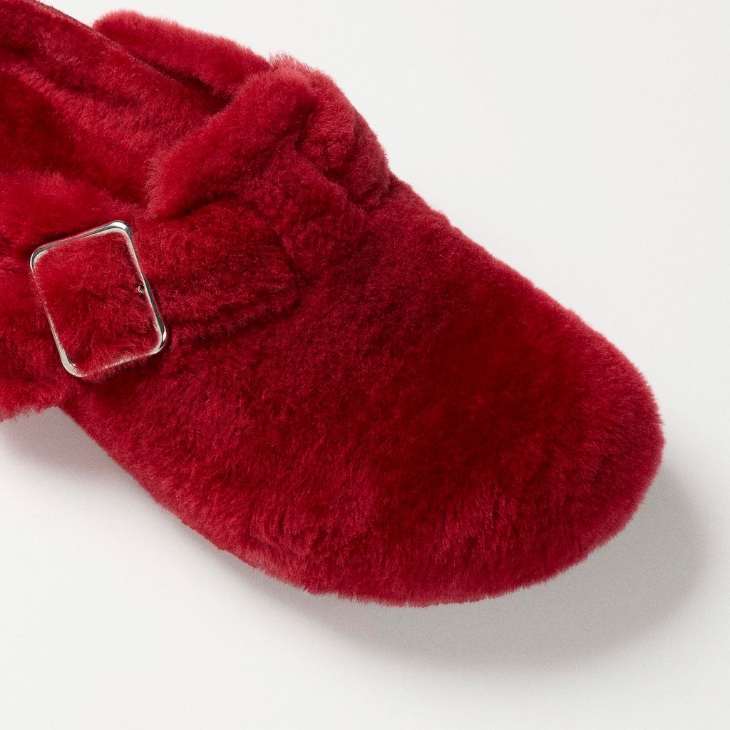 Fashion Week Paris Fall/Winter 2024 look 90 from the Birkenstock 1774 collection menswear accessories