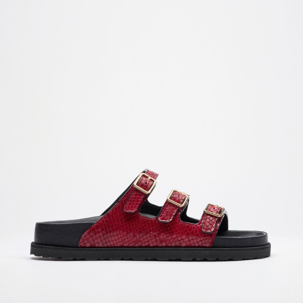 Fashion Week Paris Fall/Winter 2024 look 122 from the Birkenstock 1774 collection womenswear accessories