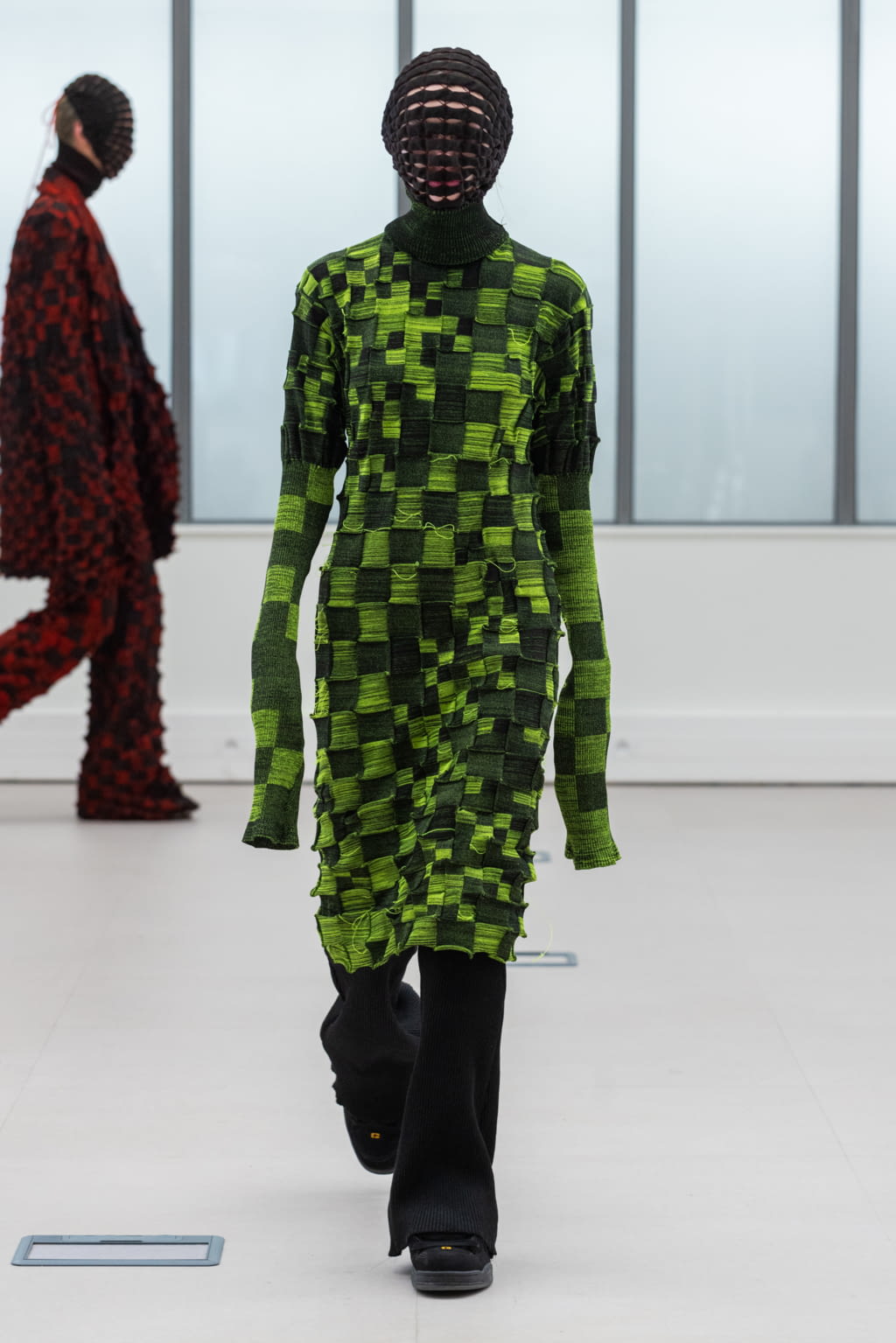 Fashion Week Paris Fall/Winter 2022 look 107 from the IFM PARIS collection womenswear