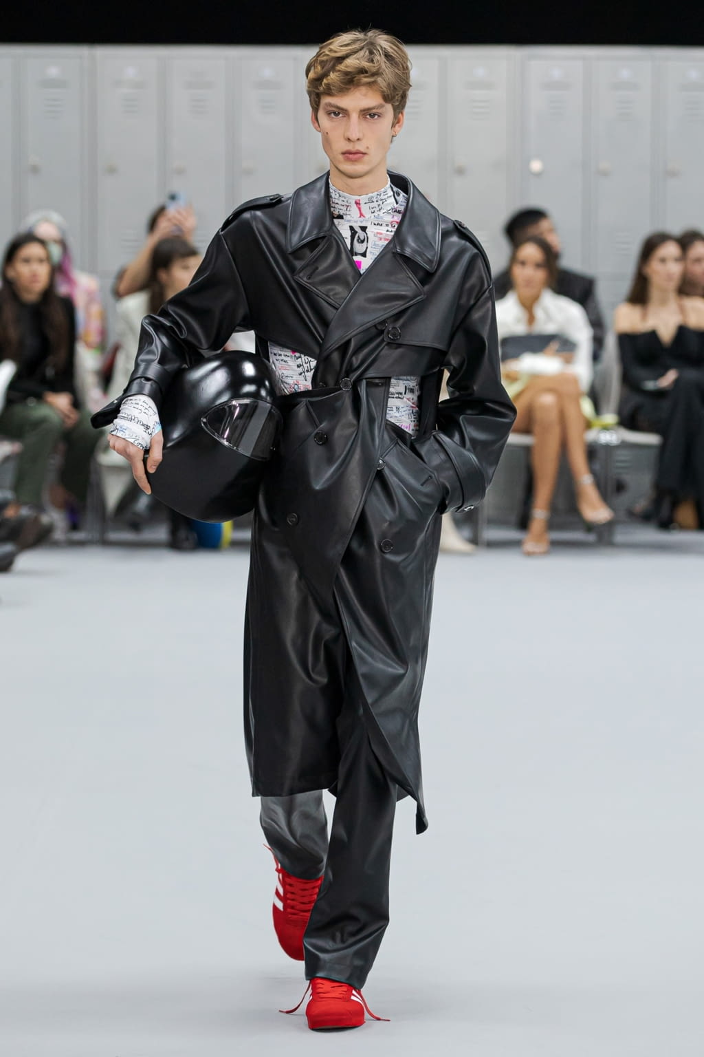 Fashion Week Paris Fall/Winter 2022 look 11 from the Coperni collection womenswear