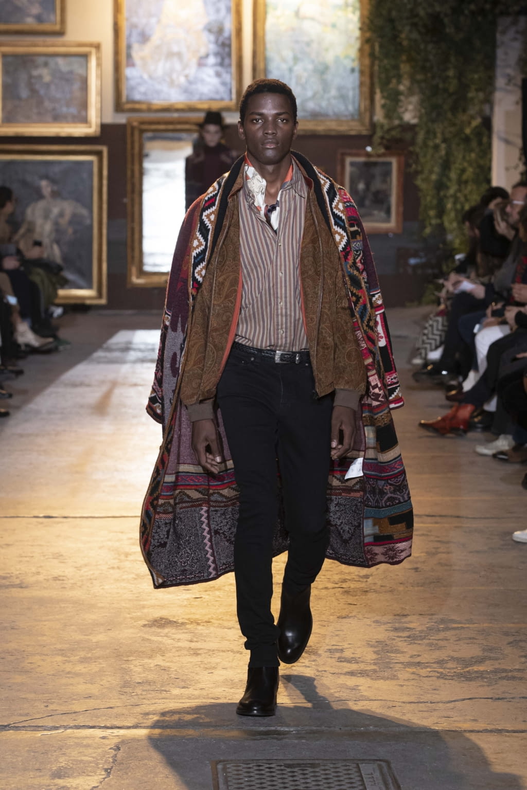 Fashion Week Milan Fall/Winter 2020 look 10 from the Etro collection 男装