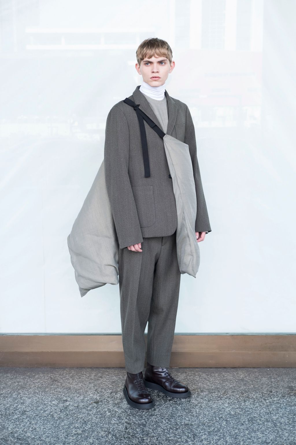 Fashion Week Paris Fall/Winter 2018 look 11 from the Jil Sander collection menswear