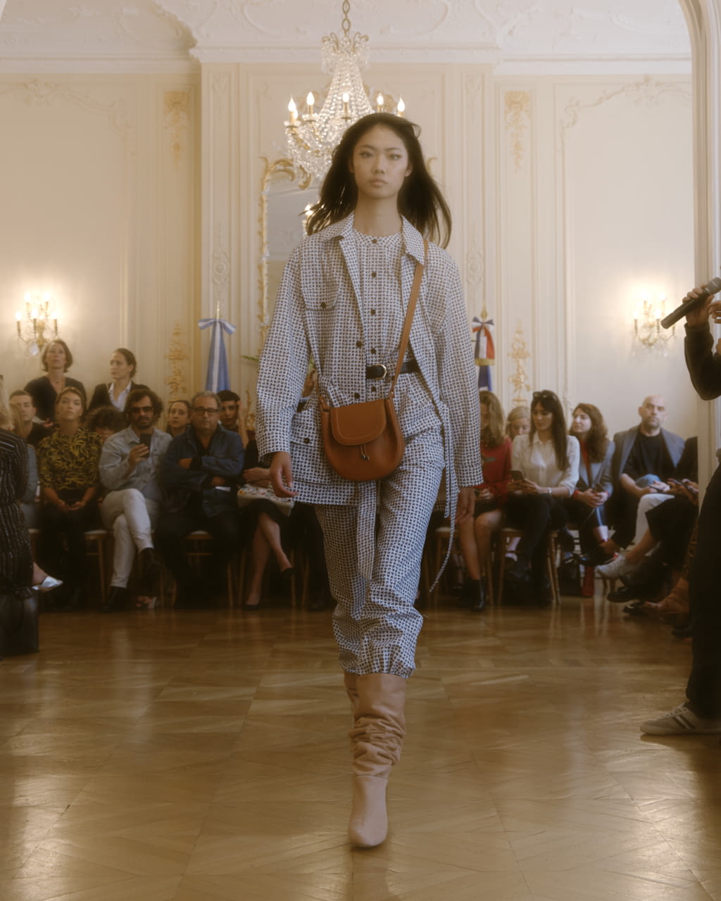 Fashion Week Paris Spring/Summer 2018 look 11 from the Vanessa Seward collection womenswear