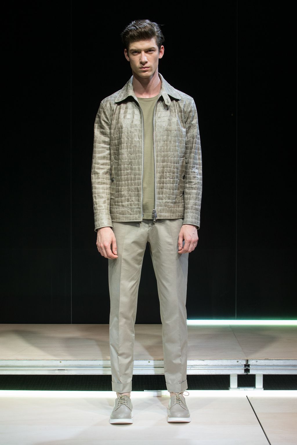 Fashion Week Paris Spring/Summer 2017 look 11 from the Cerruti 1881 collection 男装