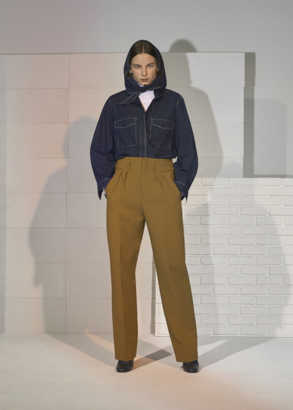Fashion Week Paris Fall/Winter 2019 look 10 de la collection Maison Kitsuné womenswear