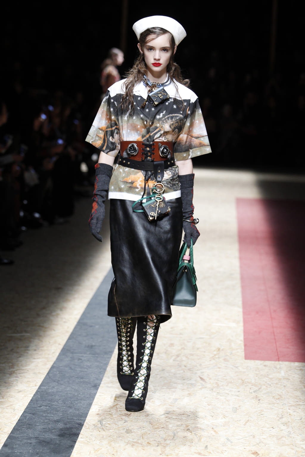 Fashion Week Milan Fall/Winter 2016 look 11 from the Prada collection 女装