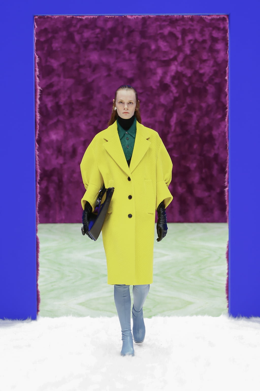 Fashion Week Milan Fall/Winter 2021 look 11 from the Prada collection 女装