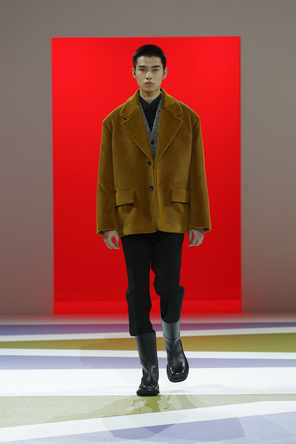 Fashion Week Milan Fall/Winter 2020 look 11 from the Prada collection 男装