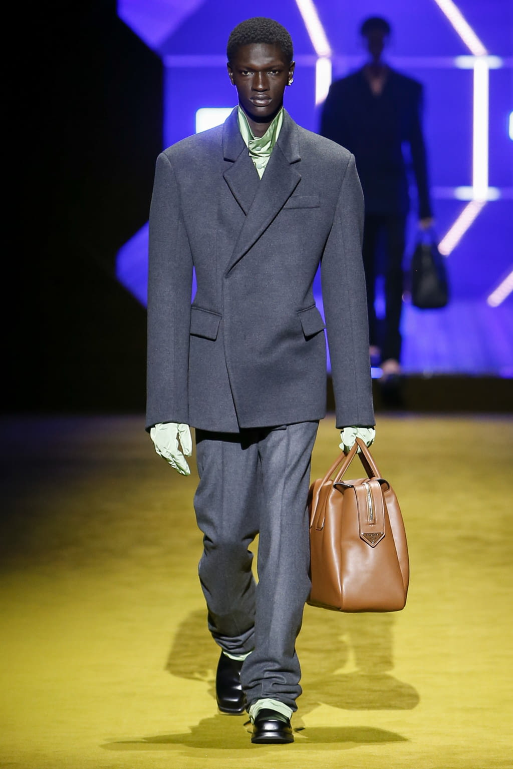 Fashion Week Milan Fall/Winter 2022 look 11 from the Prada collection 男装