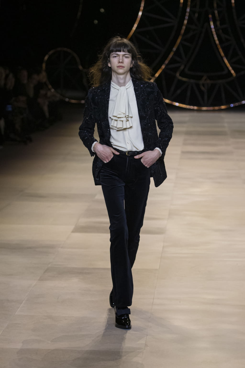 Fashion Week Paris Fall/Winter 2020 look 110 de la collection Celine womenswear
