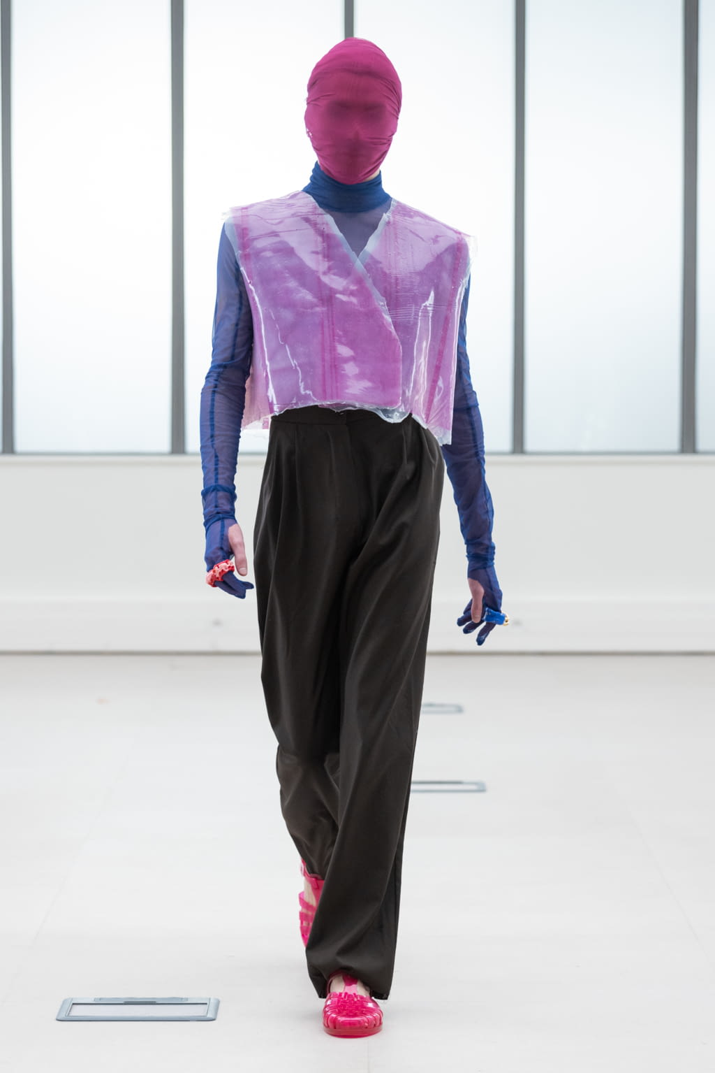Fashion Week Paris Fall/Winter 2022 look 117 from the IFM PARIS collection 女装