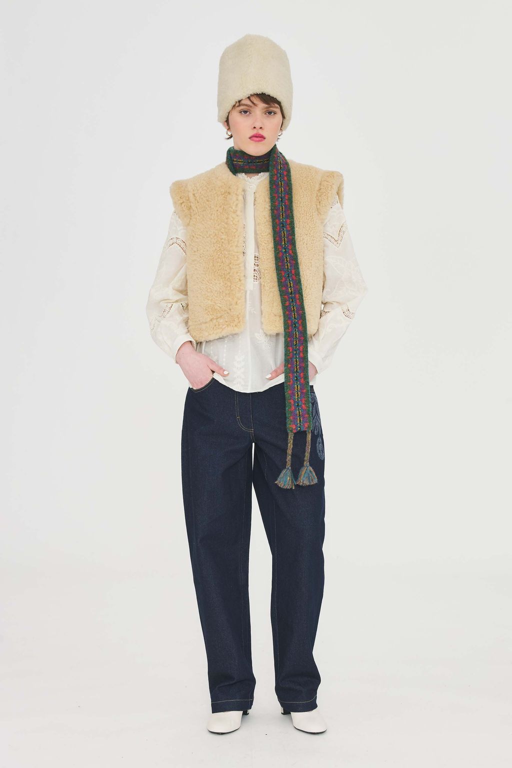 Fashion Week Paris Fall/Winter 2025 look 11 de la collection Antik Batik womenswear