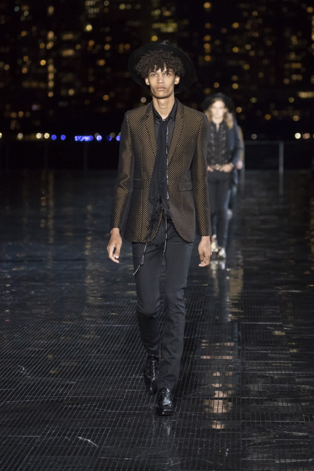 Fashion Week New York Spring/Summer 2019 look 12 from the Saint Laurent collection menswear