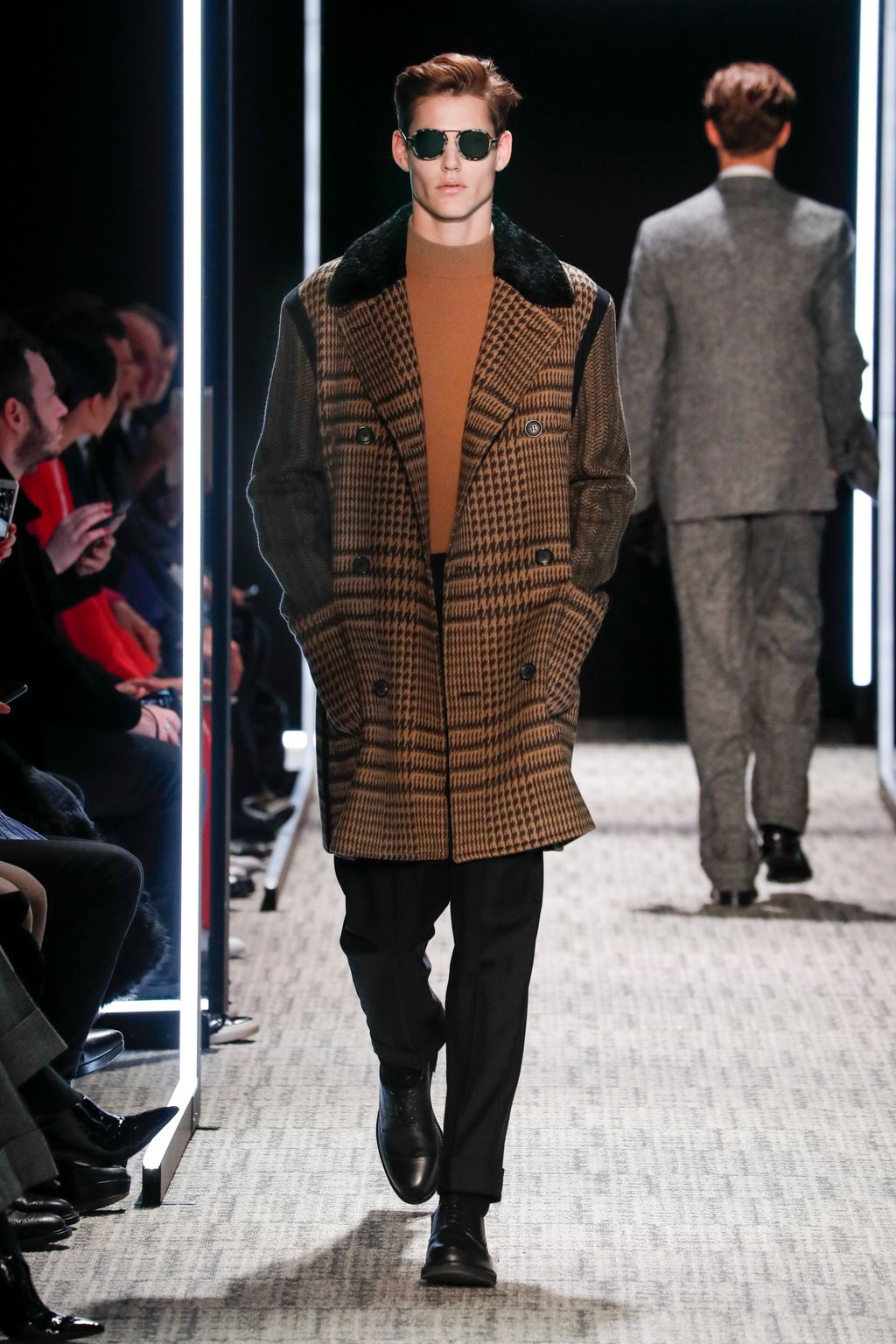 Fashion Week Paris Fall/Winter 2017 look 12 from the Cerruti 1881 collection menswear