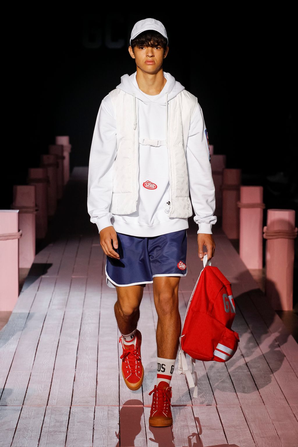 Fashion Week Milan Spring/Summer 2018 look 12 from the GCDS collection 男装
