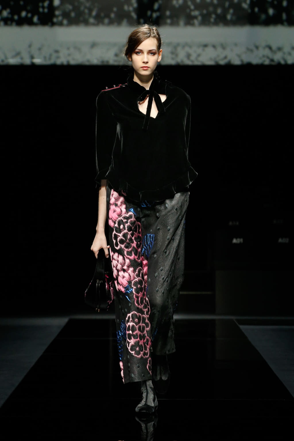 Fashion Week Milan Fall/Winter 2020 look 12 from the Giorgio Armani collection womenswear